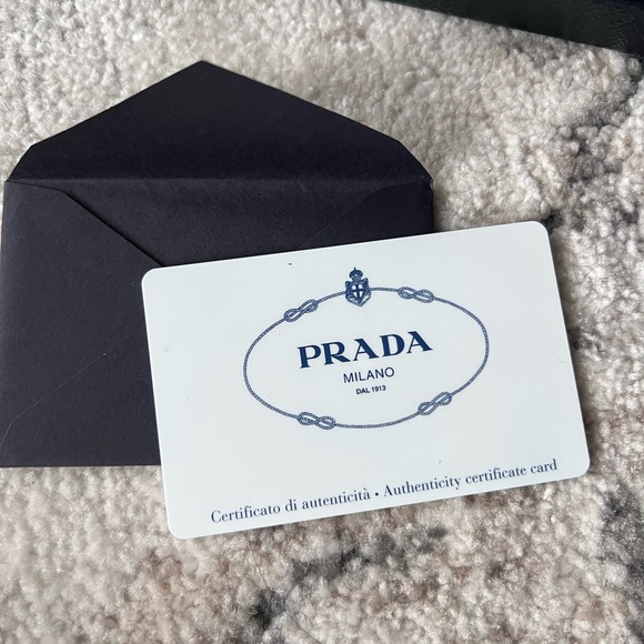 Prada large portafogli saffiano leather lock wallet in black - Picture 9 of 10